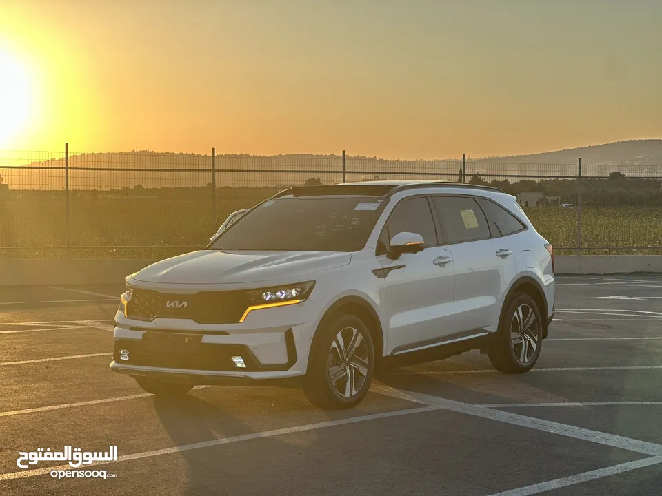 كايا سورينتو 2023 فل الفل  فتحة سقف بانوراما  4x4 ///240Hp بنزين + كهرباء  ( Haybrid) 1600cc