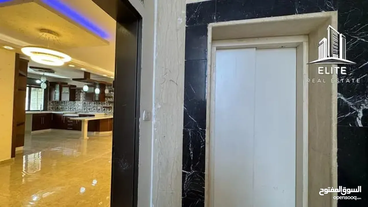 للايجار شقه دبلكس في سطح مرحبا قرب شارع القدس