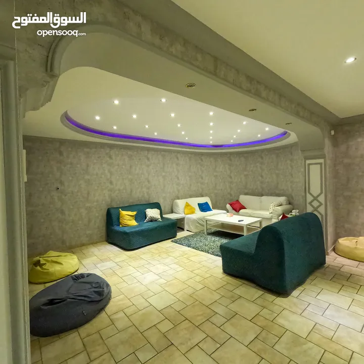 فيلا مميزة للبيع عبدون
