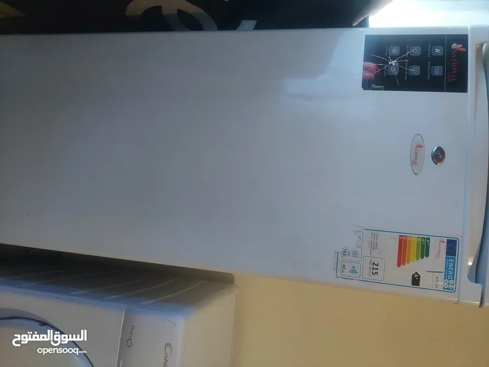 فريزر بحاله جيده للبيع استخدام قليل
