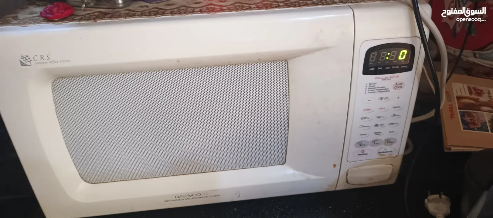 ميكروويف كبير نوع دايو بحالة ممتازة