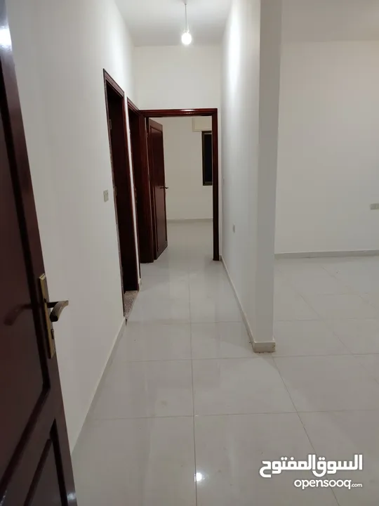 شقه فارغه للايجار جديده لم تسكن  ابونصير خلف مبنى امانه عمان