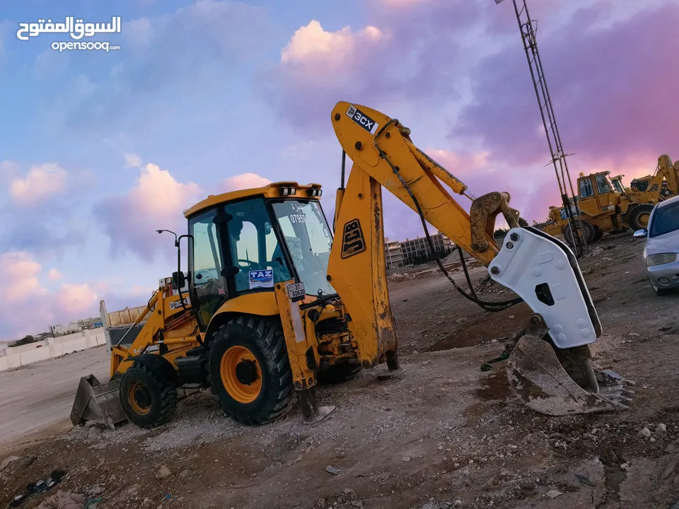 تأجير جرافات حفارات قلابات كافه انواع التعهدات