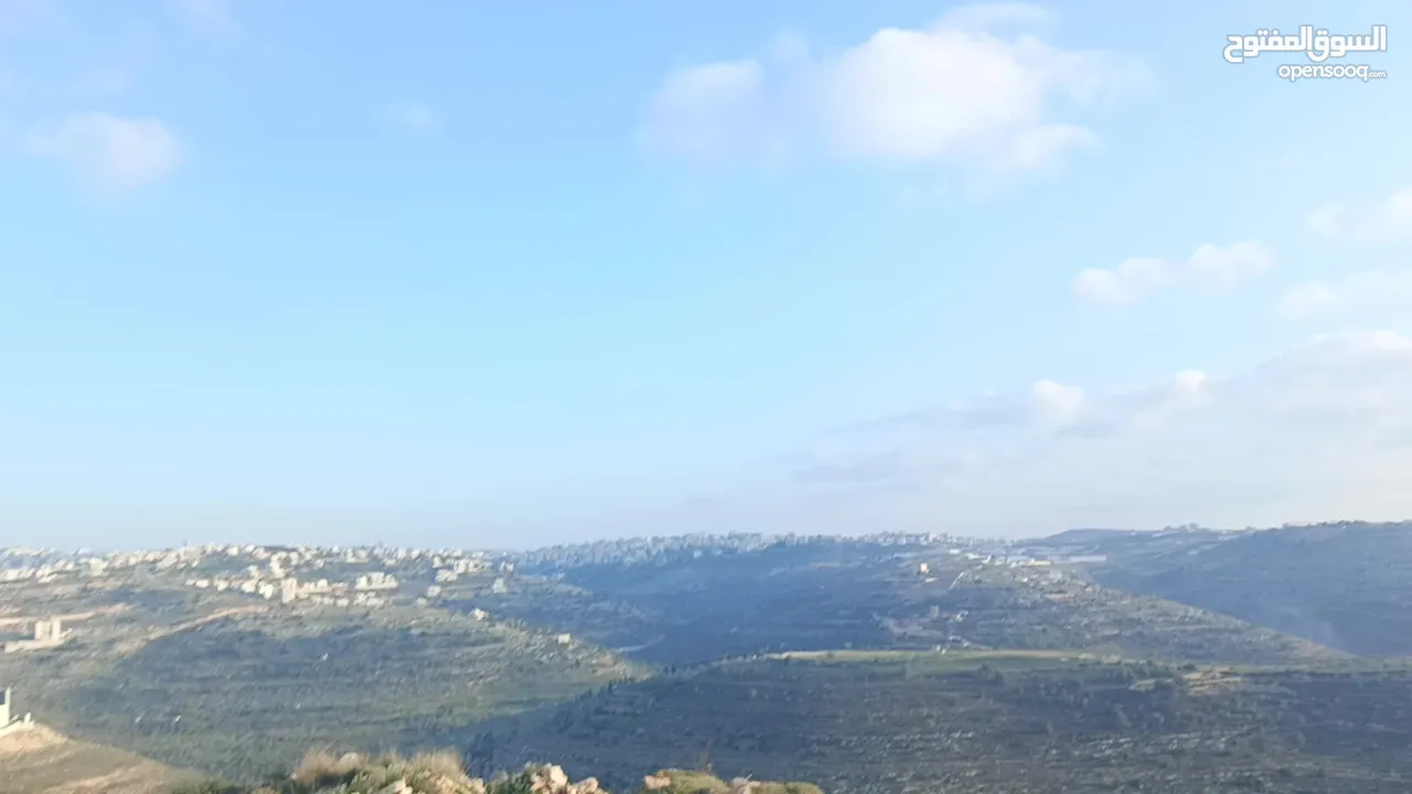 منزل مستقل للبيع او استبدال على عقار اخر المنزل مكون من 3 طوابق (نظام فيلا )