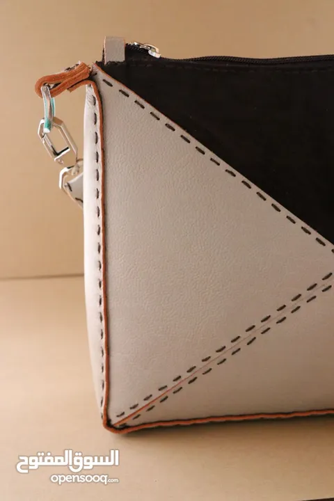 حقيبة يد جلدية مصنوعة يدويًا بتصميم مزدوج Handmade Leather Bag with Dual Design