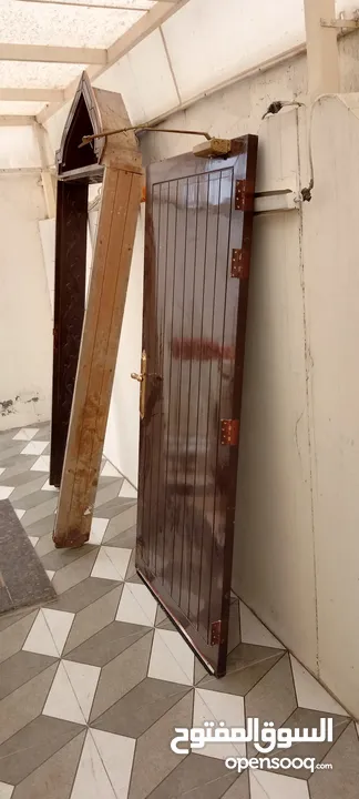باب مستعمل من خشب المهوجني الاصلي