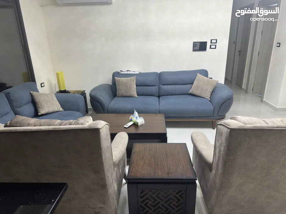 طقم كنب غرف جلوس بجودة عالية للبيع بسعر مغري