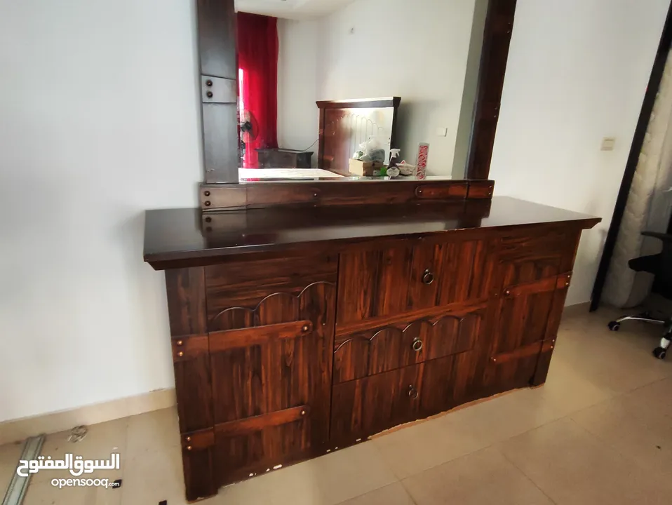 غرفة نوم مستعملة بحالة جيدة جدا