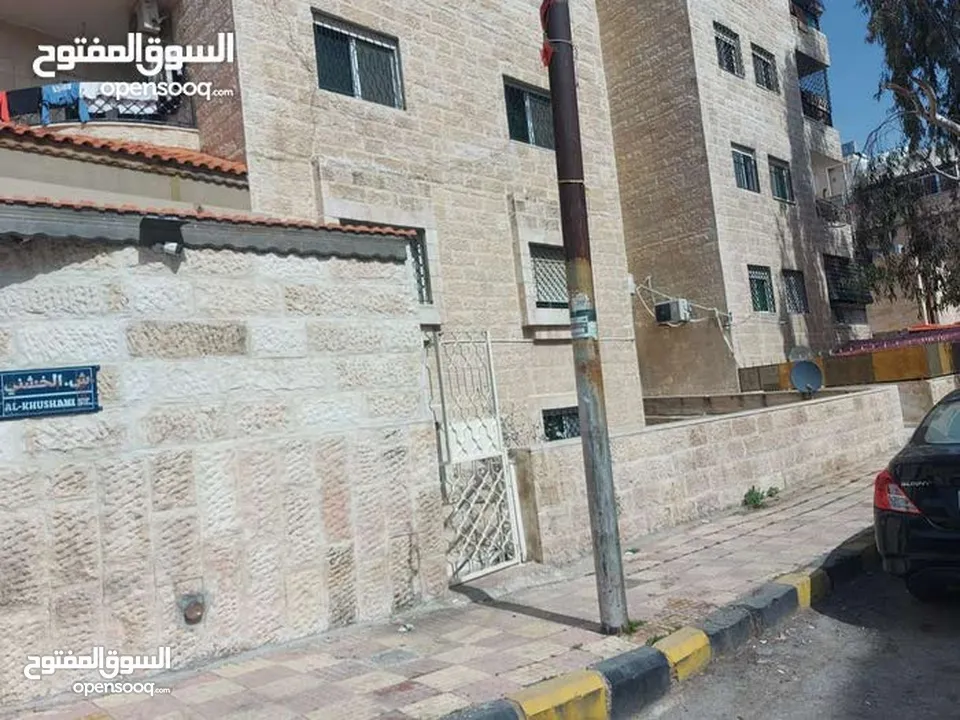 شقه للبيع للبيع جبل النزهه