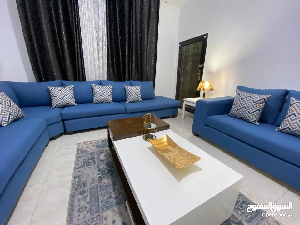 أطقم كنب وكورنرات خشب سويد ثقيل جدا اسفنج دانلوب والضهر هولو طبي الارضيات كوشوك