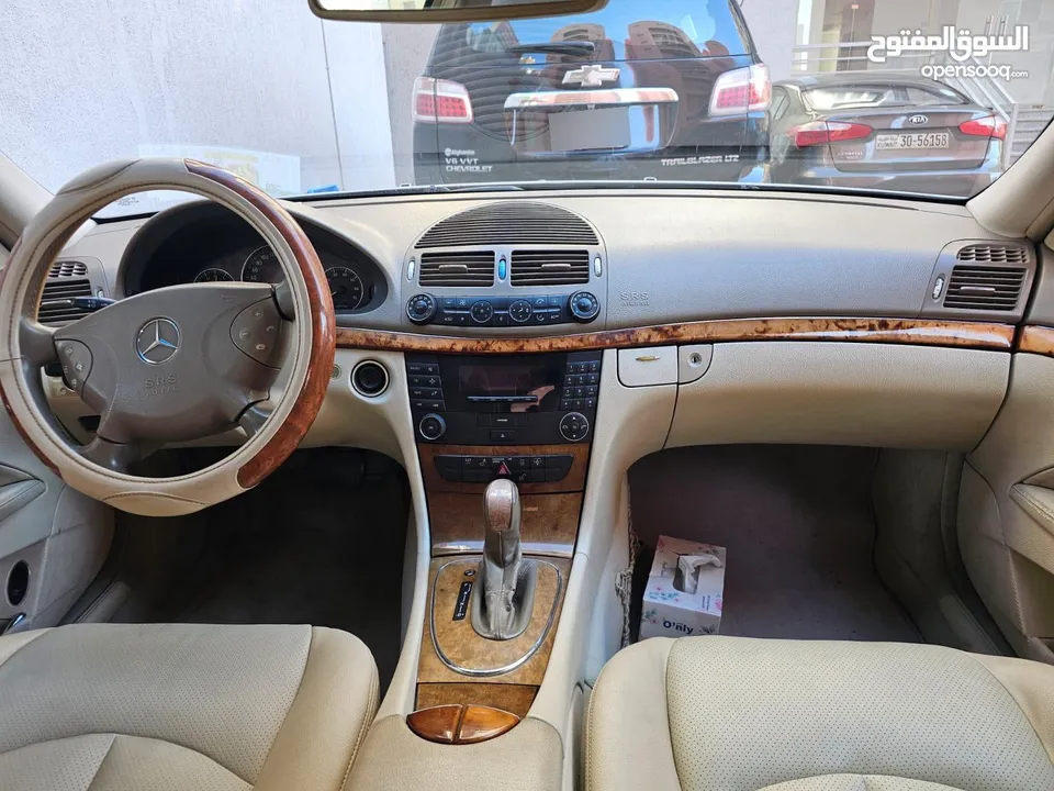 2003 mercedes E 200