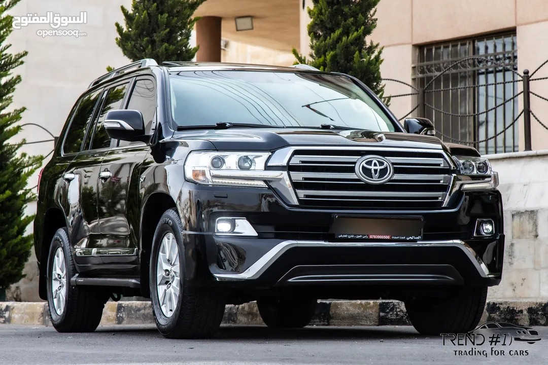 Toyota Land Cruiser VX-E 2016   السيارة وارد و بحالة الوكالة