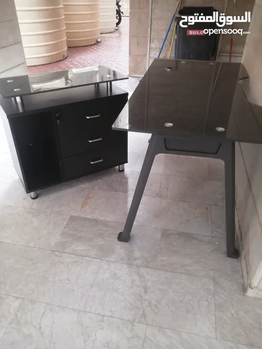 Midas office table and side new  مكتب ميداس جديد مع السايد الخاص بيه