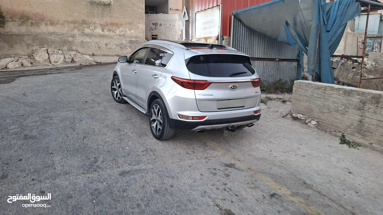 كيا سبورتج جتي لاين 2016ماتور2000ديزل فلل اضافات مع فتحة سقف بنوراما  بسعر حررررق كاش دهان شركة