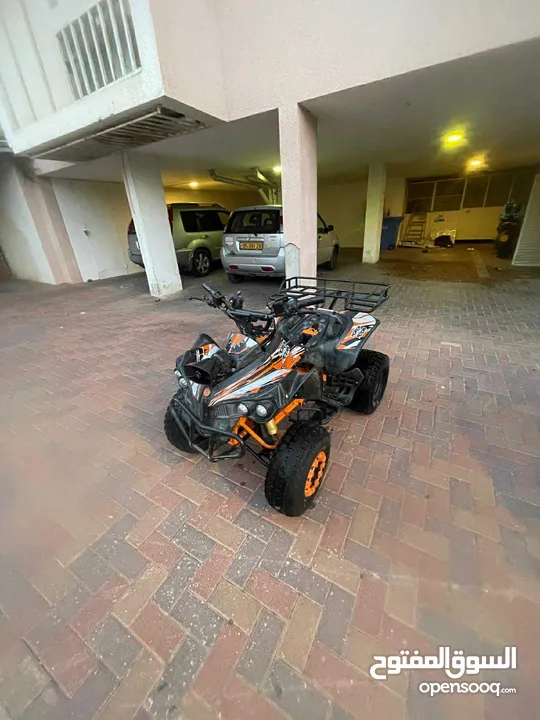 تركترون بحاله الوكاله للبيع باصلا عنبي