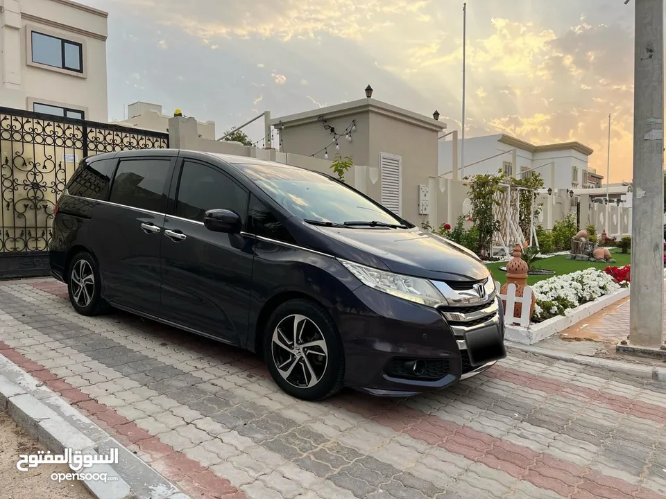 Honda odyssey I-vtec full option   موديل 2016 خليجي GCC  (( بدون صبغ / صبغ الوكاله ))