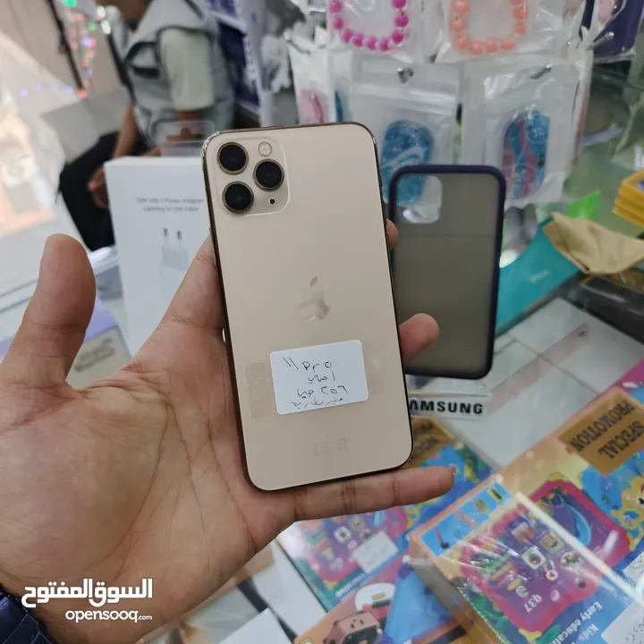 جهاز نظيف جداً11pro مغير بطارية فقط 256g و 64 مع بكج هدايا