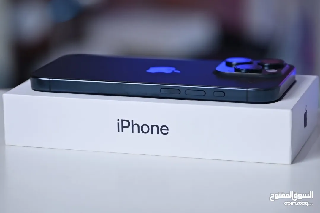 IPhone15 Pro Max Blue titanium (256 GB),New in Box اي فون 15 برو ماكس 256غ، جديد بالعلبة، ازرق/كحلي