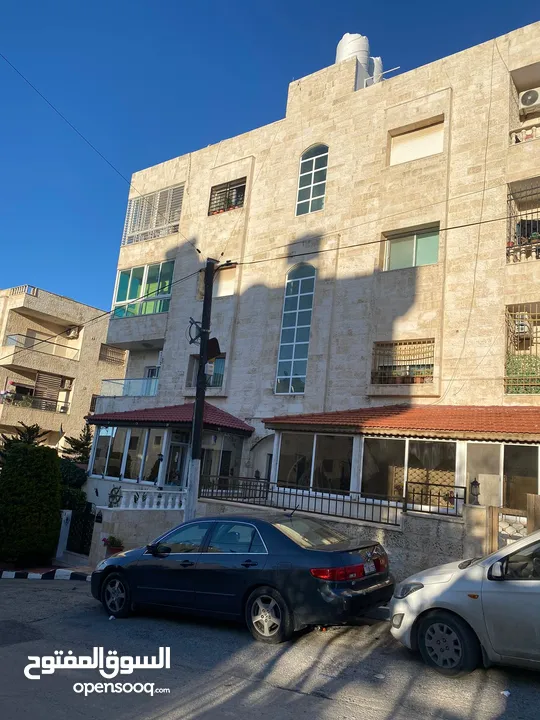 شقة ط3 قرية النخيل  115م  مع إطلالة خلابة على شارع المطار