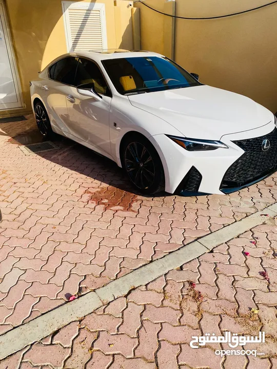 2024, Lexus is 350 F  ,أيرباك الوكالة, Low  km .9300