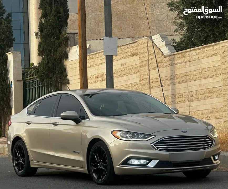 فورد فيوجن موديل 2017 لون شمباني كلين