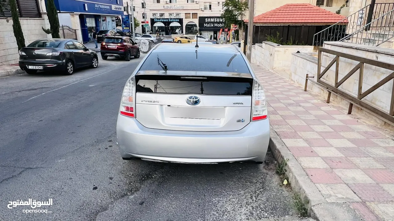 تويوتا بريوس اوروبي موديل 2010 بحال الوكالة للبيع كاش فقط