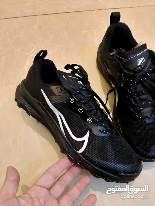 حذائين   NIKE  اصليات وارد امريكي جديد غير مستخدم