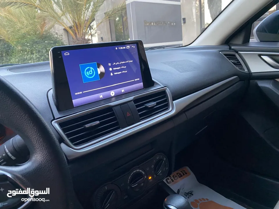 مازدا زوم 3 -  2019  بسعر 11600 دينار  كاش لون سلفر    لم تعمل سياحي او تطبيقات نهائي