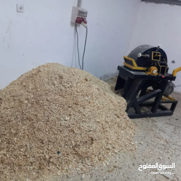 ماكنة نشارة خشب