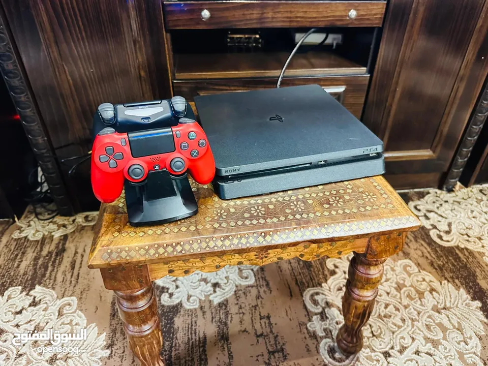 Playstation 4 Slim  بلاستينش 4 سلم