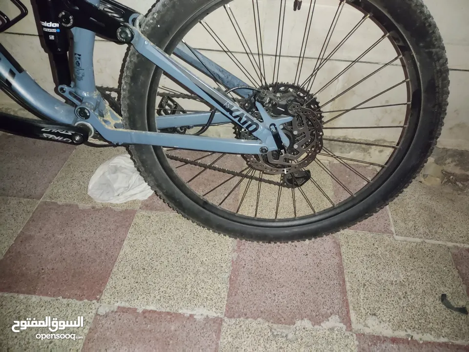 بسكليت GHOST