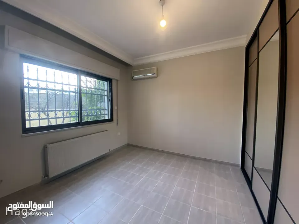 شقة غير مفروشة للإيجار 270م2 ( Property 12870 ) سنوي فقط