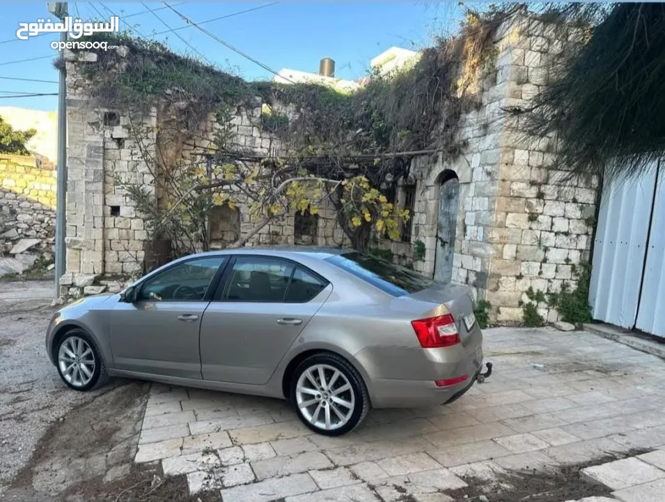 سكودا اكتافيا 2015