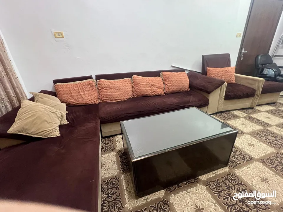 اثاث مستعمل طقم كنابايات/ برداي +بحرة / سجادة / طاولة