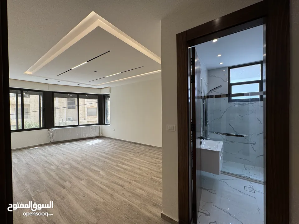 شقة طابق مكرر للبيع مساحة 239 بسعر مميز باجمل مناطق حي الصحابه