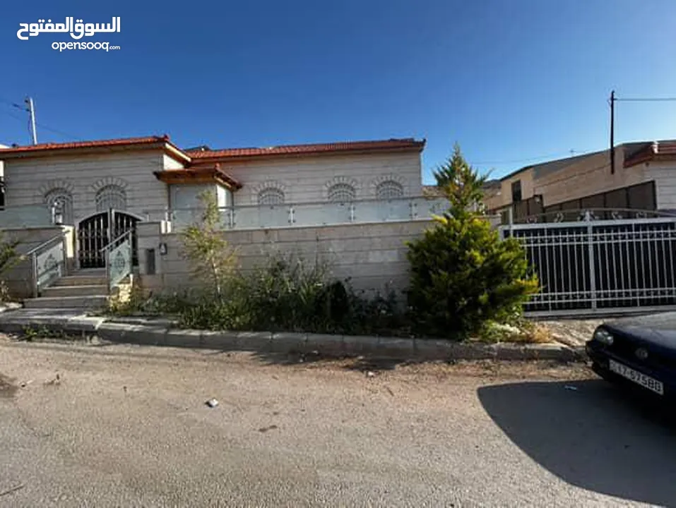 بيت مستقل في اجمل مناطق الزرقاء