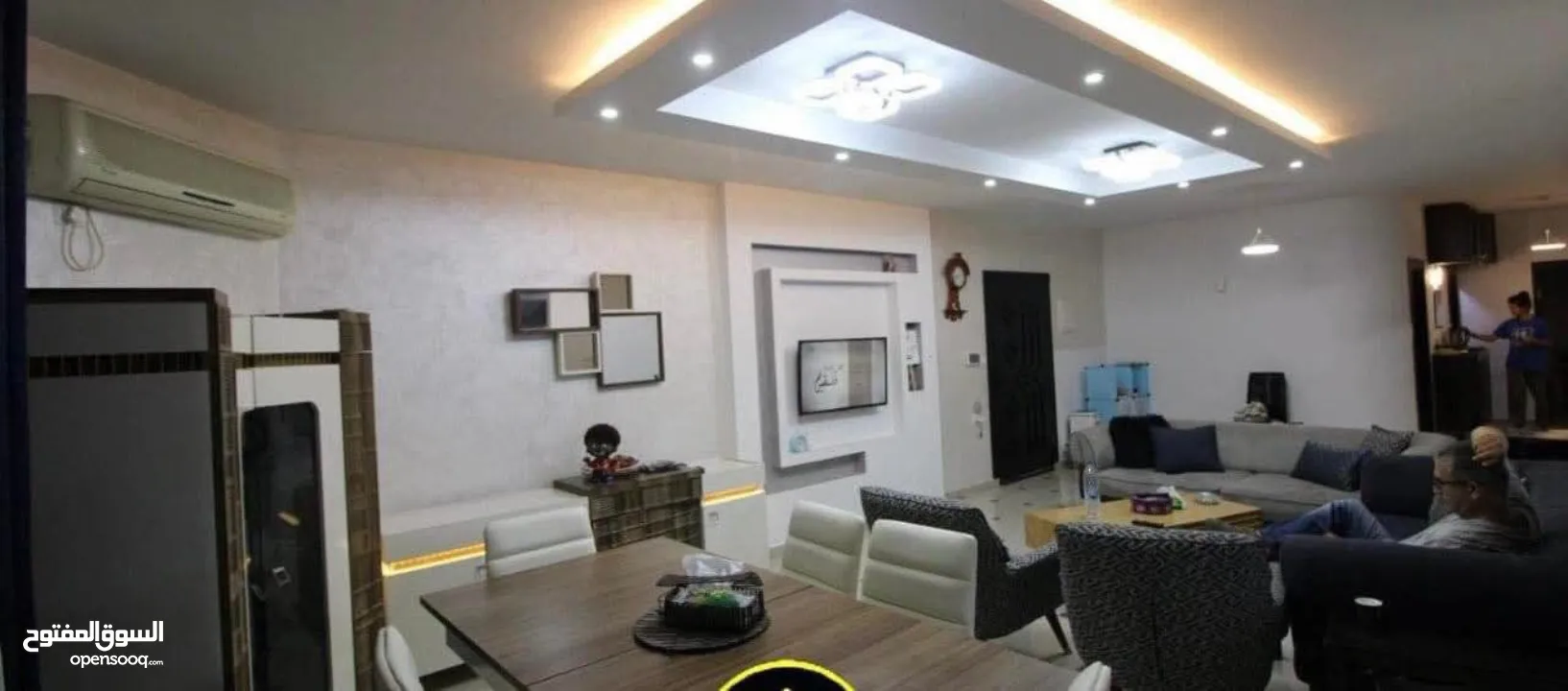 غرفة مفروشة للايجار لصبيه