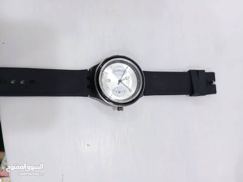 ساعه سواتش طبق الاصل شغالة ما فيها شي