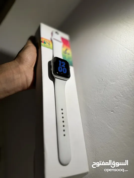 Apple watch Siris 8  ساعة جديده ستخدام قليل بعدهي بلضمان مالها كلش نظيفه البطاريه100 خدش مابيها