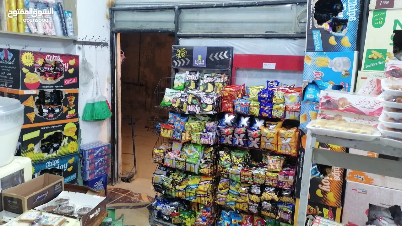 ستاندين شبس 15 دينار مكينة سنيوره 20 دينار مكينة شنينه 130 دينار ثلاجه 40 دينار البيع كامل فقط