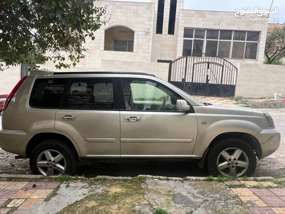 نيسان اكستريل 2005 دفع رباعي4000دينار