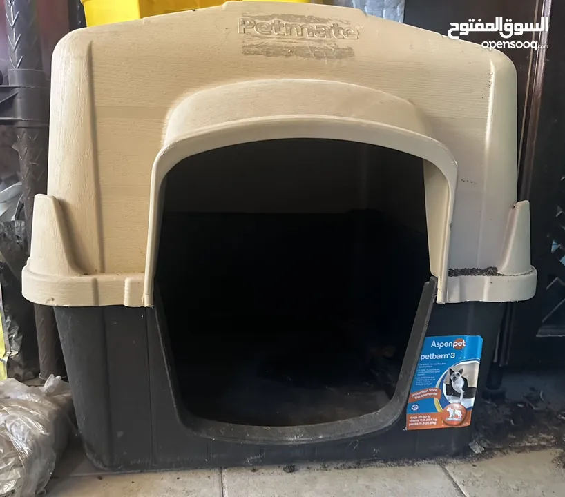 منزل قطط او كلاب صغيرة