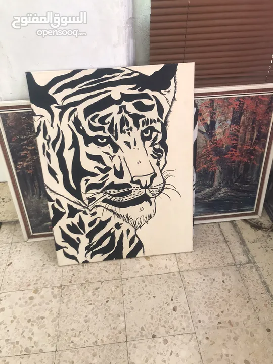 لوحات فنية رسم ولوحات طباعة بحالة ممتازة