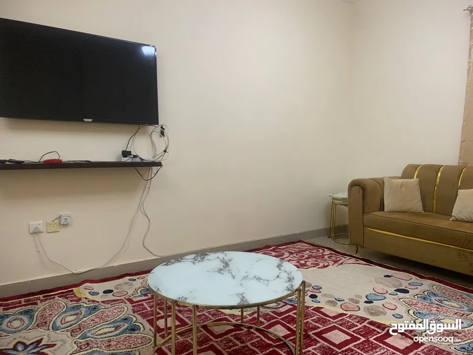 ( محمود سعد ) غرفتين وصالة للايجار الشهري بلكونة اطلالة في التعاون