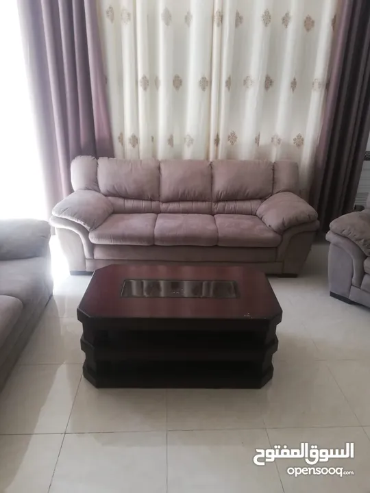 غرفه نوم تركي وطقم كنب نوع الدب  نضاف