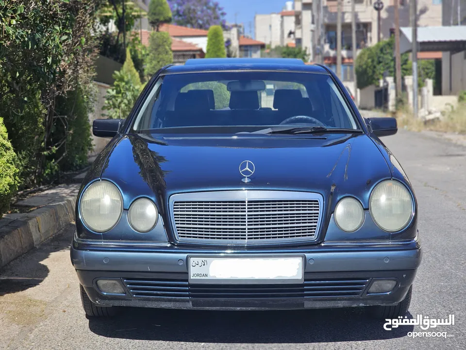 مرسيدس E 200 1999 ايليجنس قرش ونص مالك شخص واحد من الشركة بحالة الوكالة