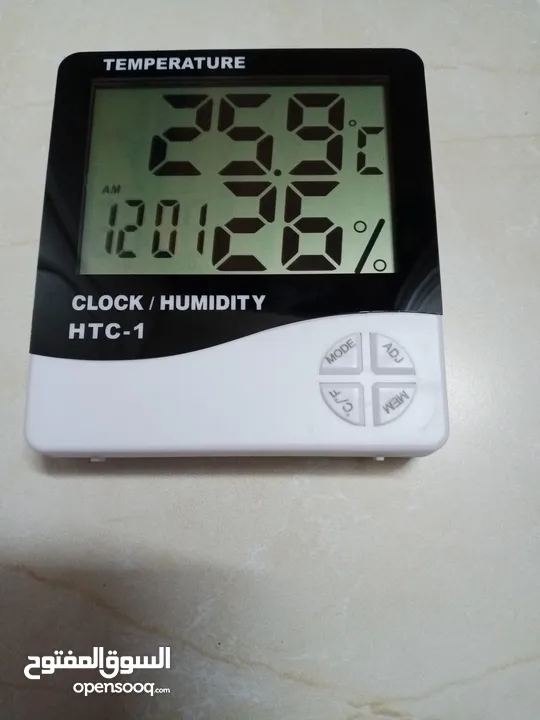 ميزان حرارة و رطوبة ساعة قياس درجه الحراره و الرطوبه شاشه LCD وساعه ومنبه يستخدم داخلي وخارجي رطوبه