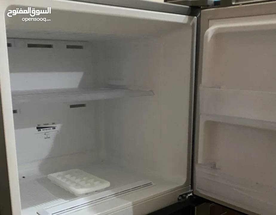 ثلاجة سامسونج نظيفه جدا ( قابل للتفاوض) Samsung fridge