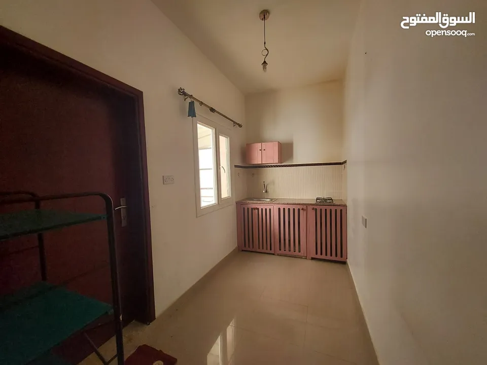 4 Bedrooms Villa for Rent in Qurum REF:861R