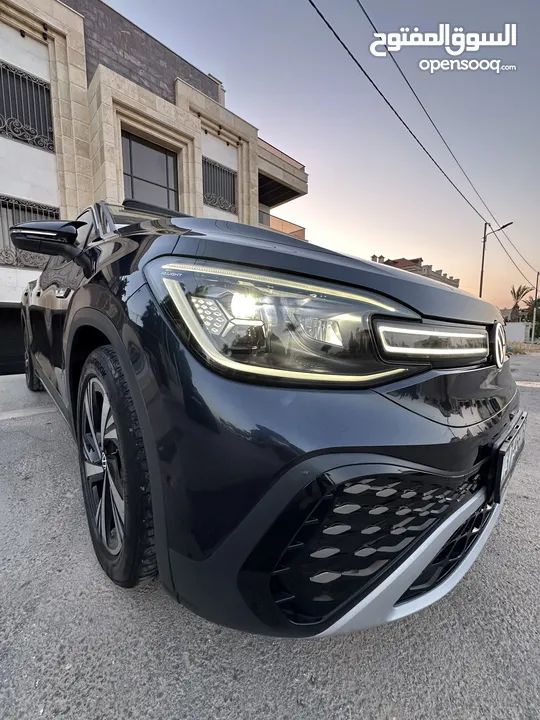 اي دي 6 2022 برو فتحة متحركة سبع ركاب اعلى صنف زيرو الأردن فحص كامل بحالة وكاله بسعر مغري